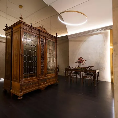 Palazzo Giusti And * ウルビーノ