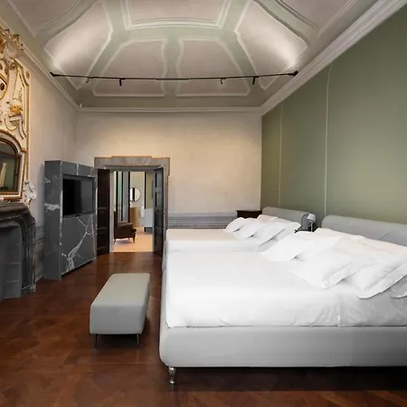 Palazzo Giusti And ウルビーノ