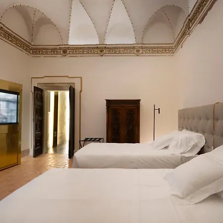 Palazzo Giusti And *