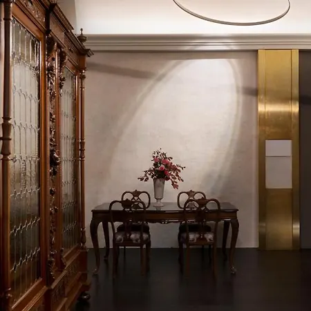 Palazzo Giusti And *