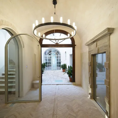 Palazzo Giusti And ホテル